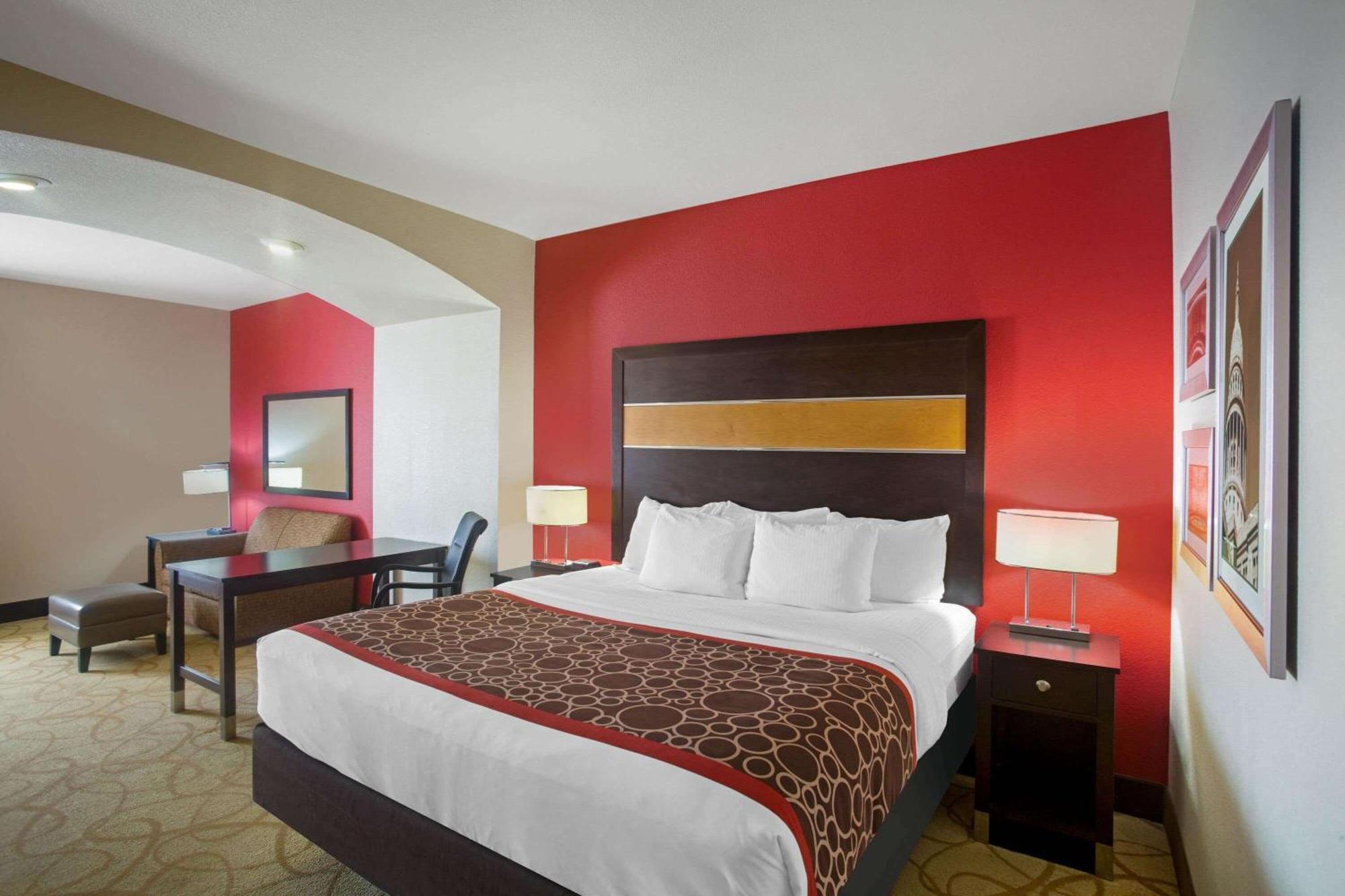 La Quinta By Wyndham Pearsall Exterior photo